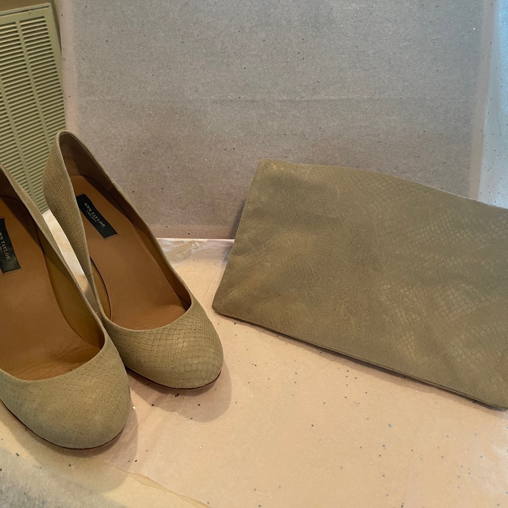 Ann Taylor Suede Pumps with matching Suede Hand Bag